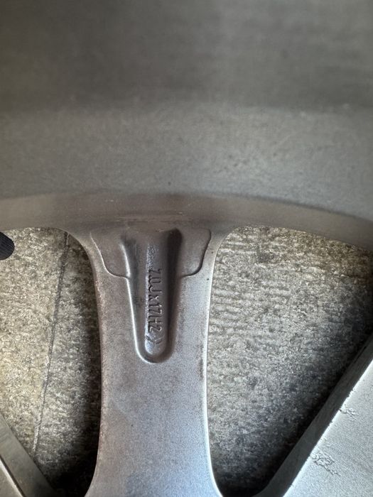 Продам шини з дисками BRIDGESTONE 235/65R17 108T