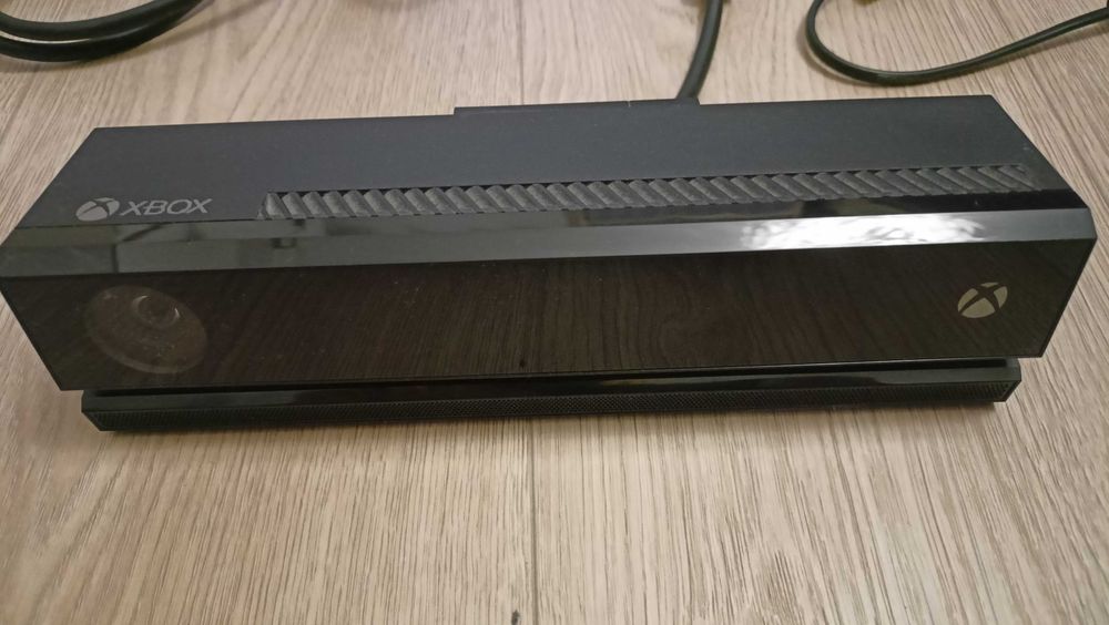 Kamera Kineckt plus adapter do Xbox One Na prezent