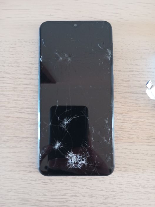 Samsung A10 com ecrã Partido Desbloqueado