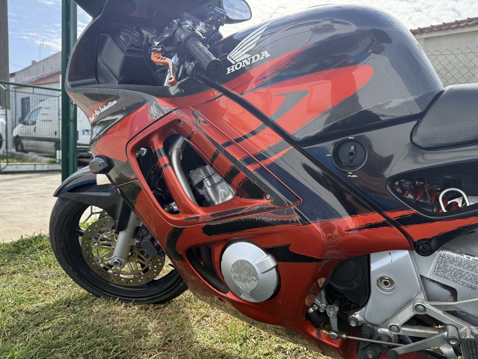 Honda CBR 600 F3 (PC31)