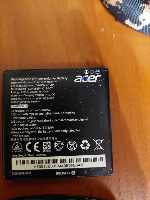Продам телефон Acer V370
