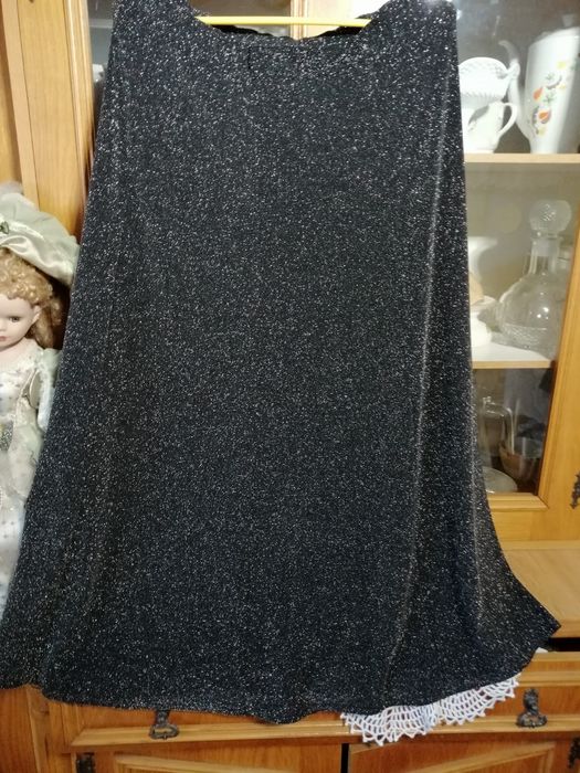 Spodnica blyszczaca.