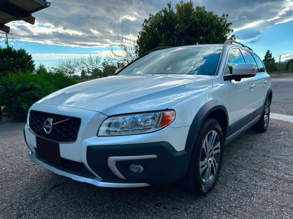 Volvo XC70      2014