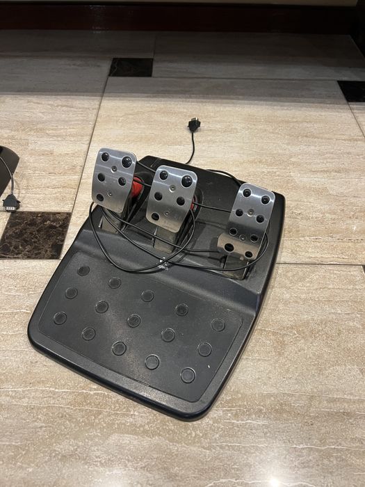 Педалі до Logitech G25/29