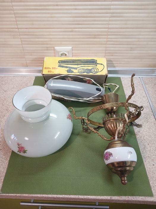 Латуневая люстра.