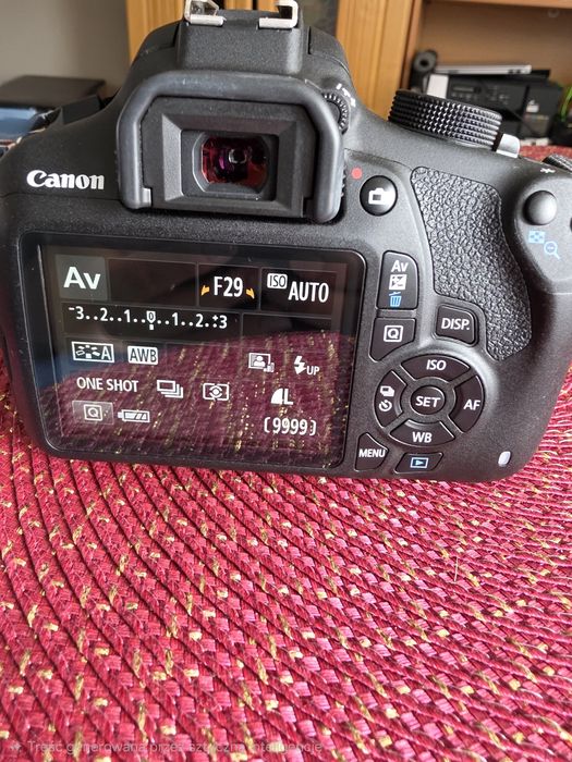 Canon EOS Reben T5 z obiektywem 18-55mm