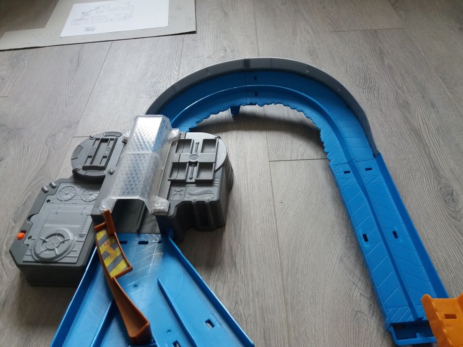 Pista Hot Wheels Monster Trucks