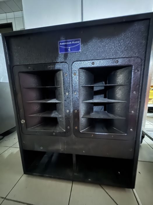 American audio PXW18 P subbas aktywny statyw