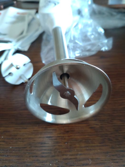 Blender ręczny przewodowy