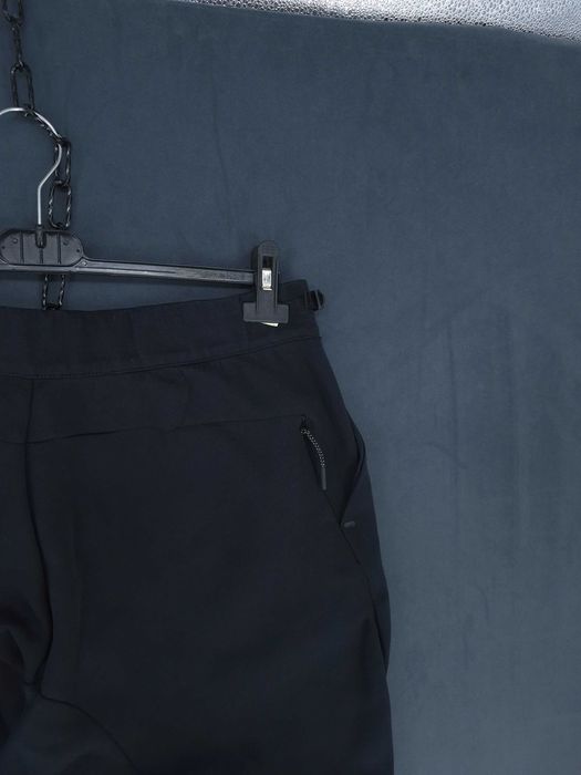 Nike Tech Fleece Cropped spodnie dresowe L slim