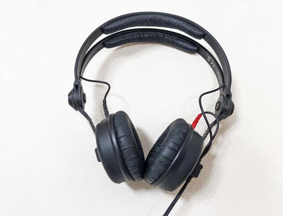 Auscultadores Sennheiser HD-25