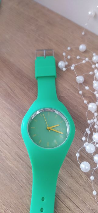 Nowy zegarek damski silikonowy pasek