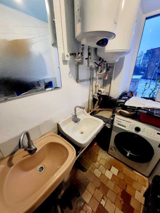 Продам кімнату в гуртожитку з ремонтом