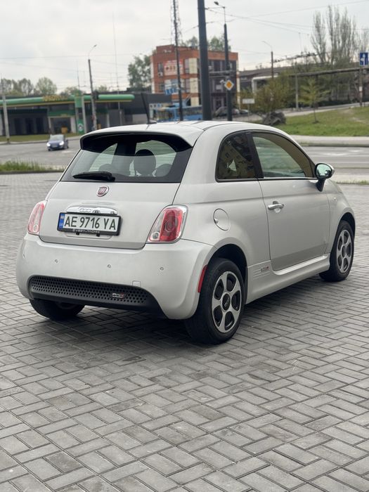 В продаже Fiat 500e