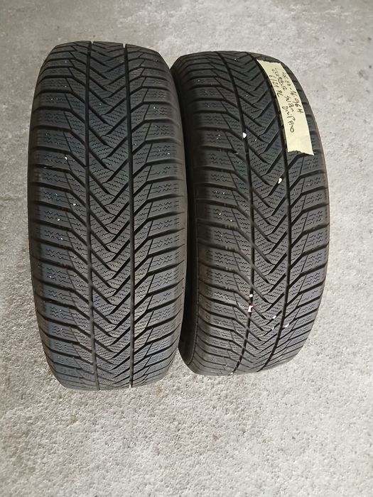 2 Pneus 205/60R16 seminovos