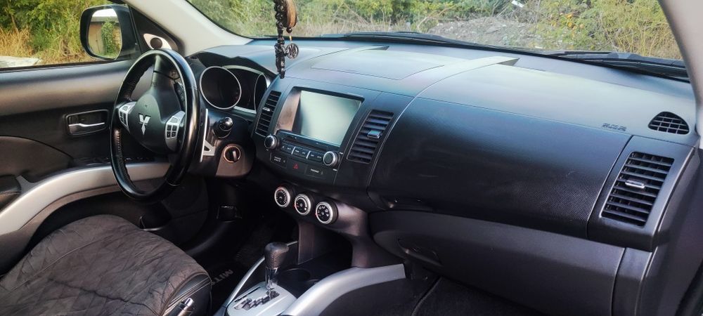 Продам Mitsubishi Outlender XL
