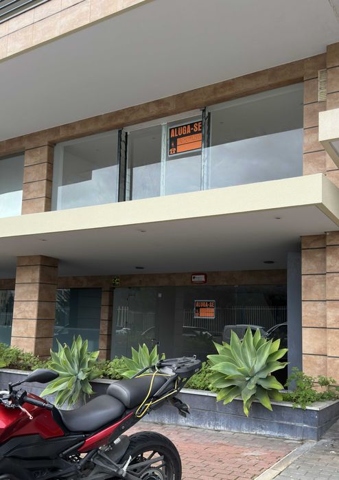 Espaço para Arrendamento nas Colinas do Cruzeiro