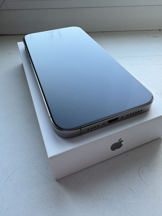 iPhone 15 Pro Max Titanium  256Gb ідеальний батарея 90%