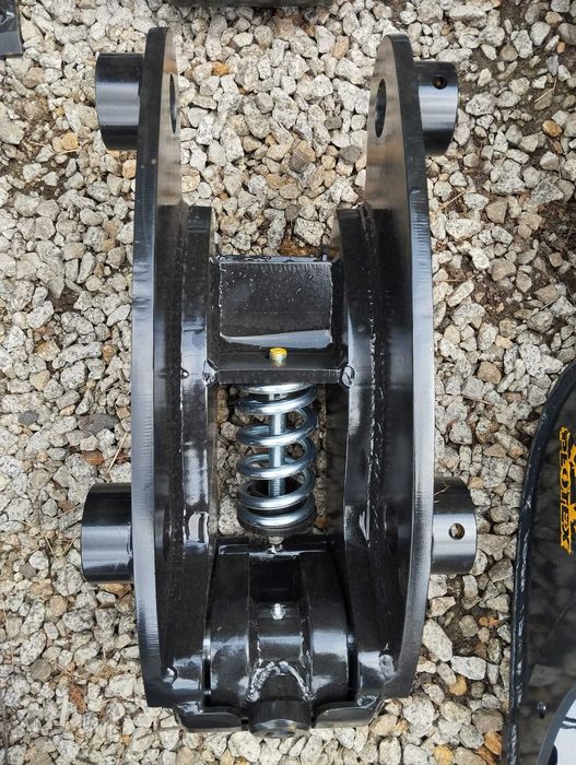 Szybkozłącze JCB 3CX 4CX od Producenta Łyżki Kopiące Nowe Skarpowe