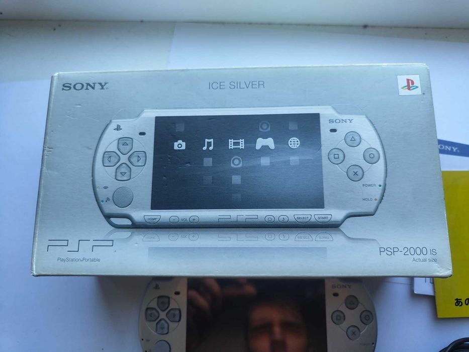 PSP-2000 Ice Silver 4Gb
