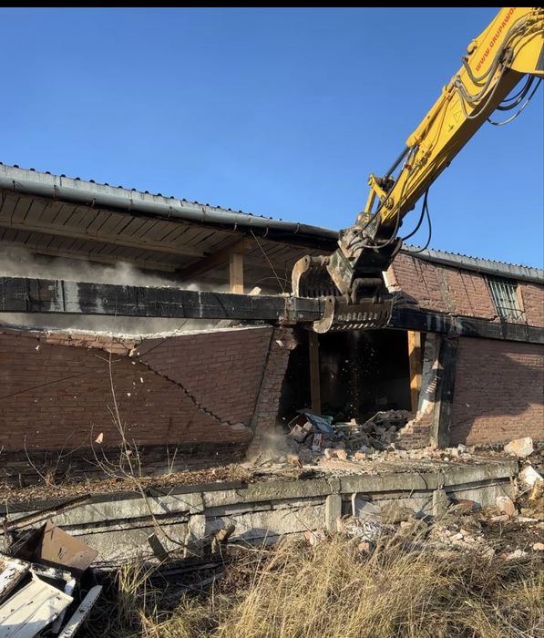 Wyburzenia,rozbiórki,roboty ziemne koparka koparkoladowarka