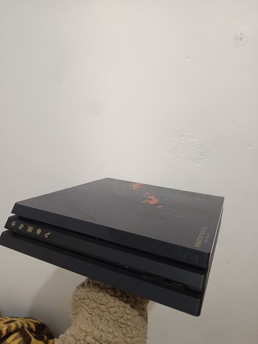 Playstation 4 Pro versão limitada Monster Hunter