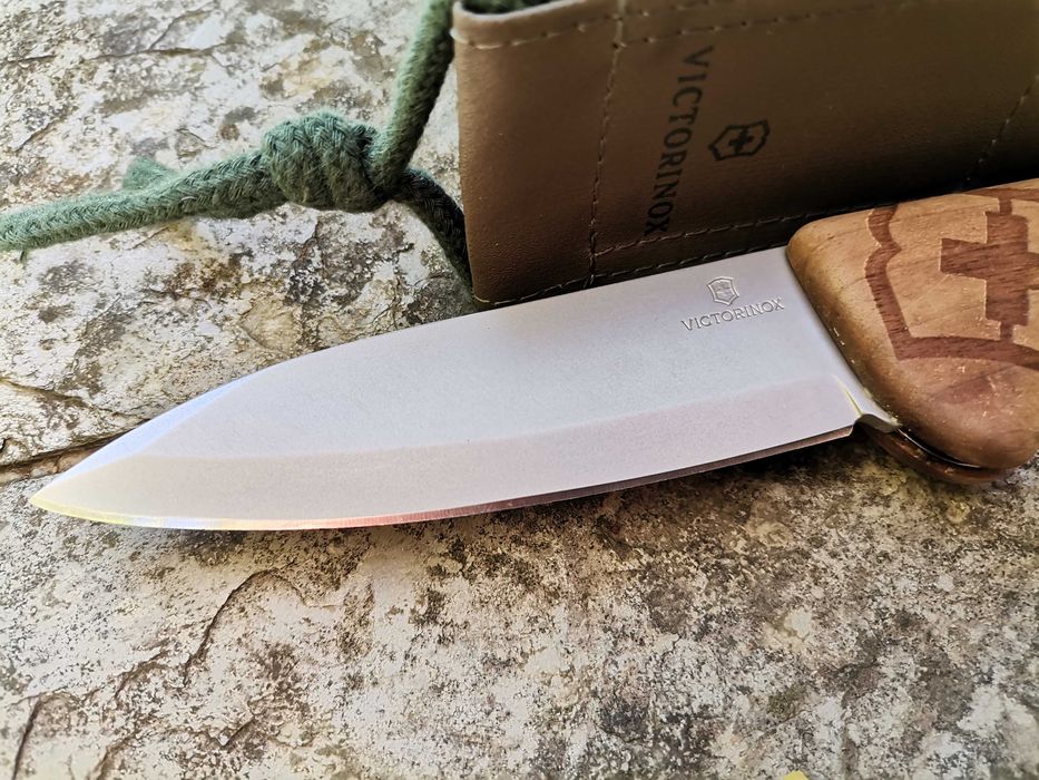 Victorinox Hunter Pro Wood canivete navalha