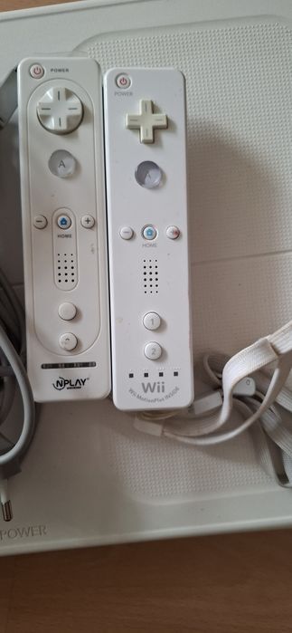 Nintendo Wii + Wii Fit Plus Board + Jogo