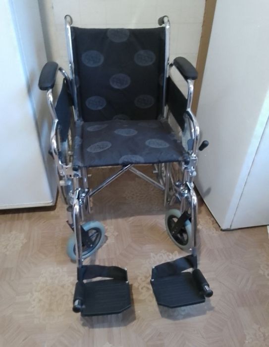 Продам новое инвалидное кресло