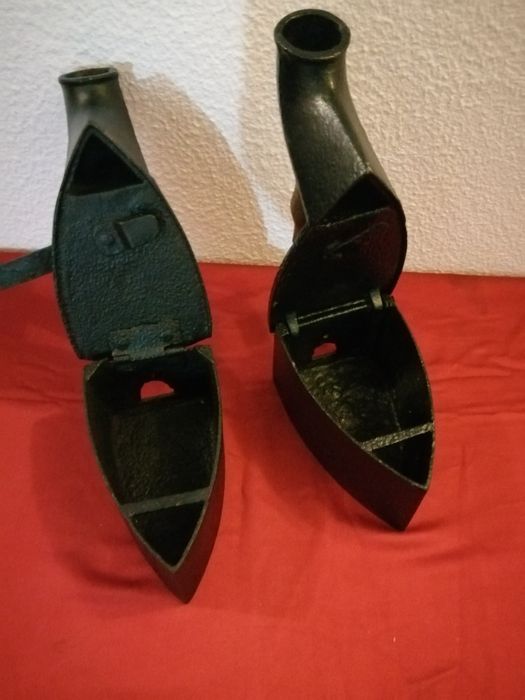 Ferros de engomar antigos