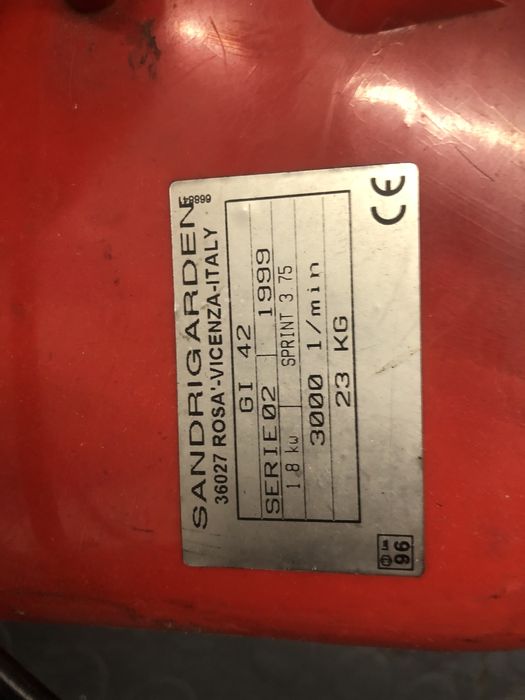 Vendo corta relvas Brigs & Stratton