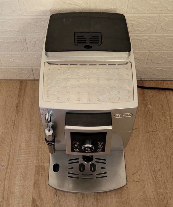 Кавомашина, кофемашина кавоварка Delonghi magnifica s ECAM 23.420
