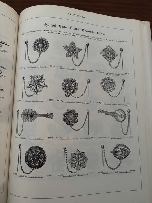 Victorian Jewelry – Livro ilustrado sobre joalharia do séc. XIX