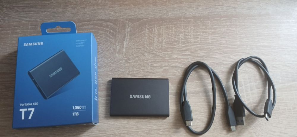 Samsung T7 1TB Portable SSD – як новий, повний комплект