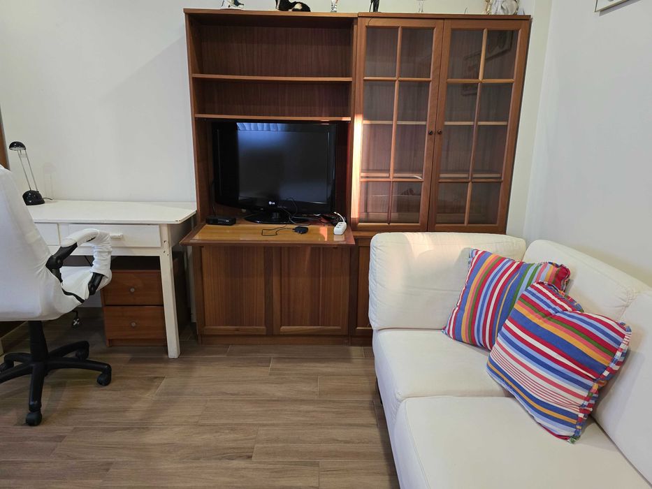 Alugo quarto em Fernão Ferro