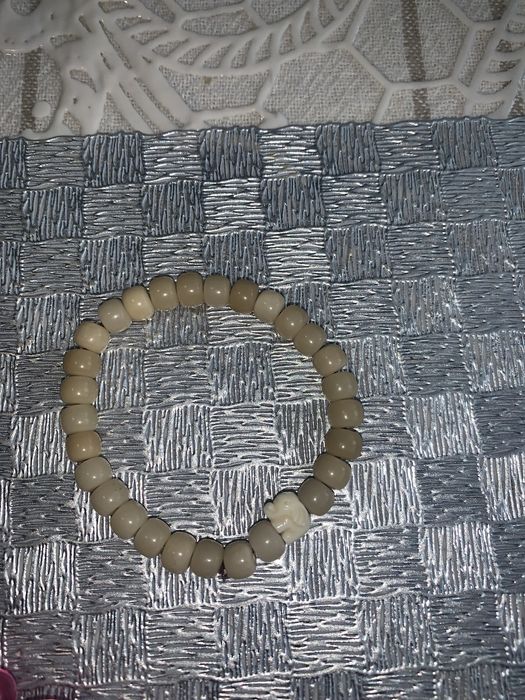 Лот біжутеріі ,дуже практична і гарна