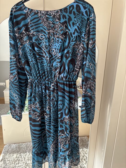 Nowa sukienka rozmiar uni 40-44