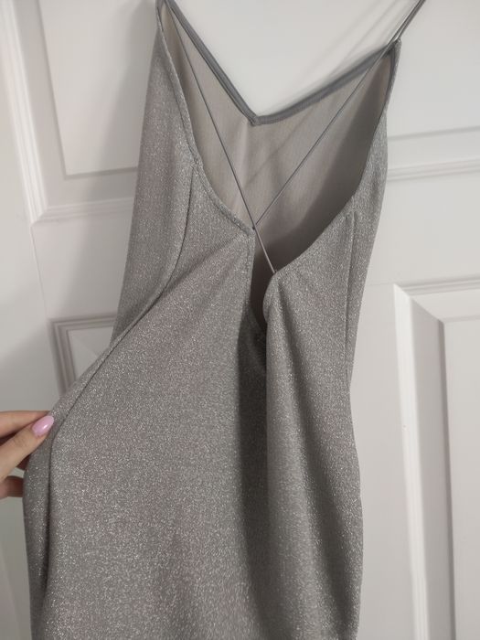 Sukienka srebrna brokatowa mini hm