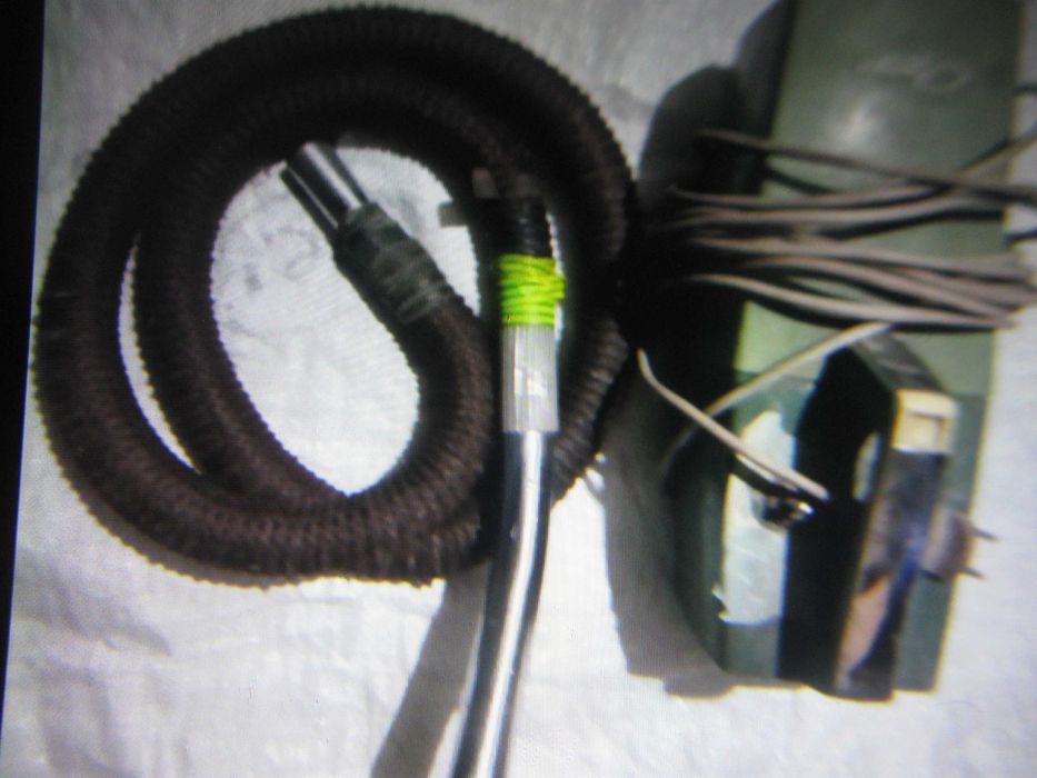 Пилосос побутовий - авто , робочий