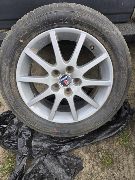 Sprzedam felgi aluminiowe z oponami