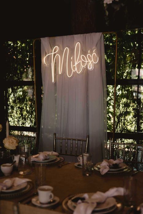 Miłość napis neon ledon Na skraju raju wesele ślub