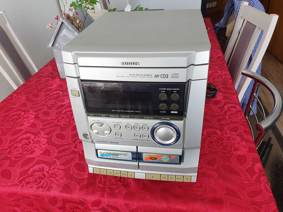 Stara zabytkowa wieża AIWA nsx-sz10