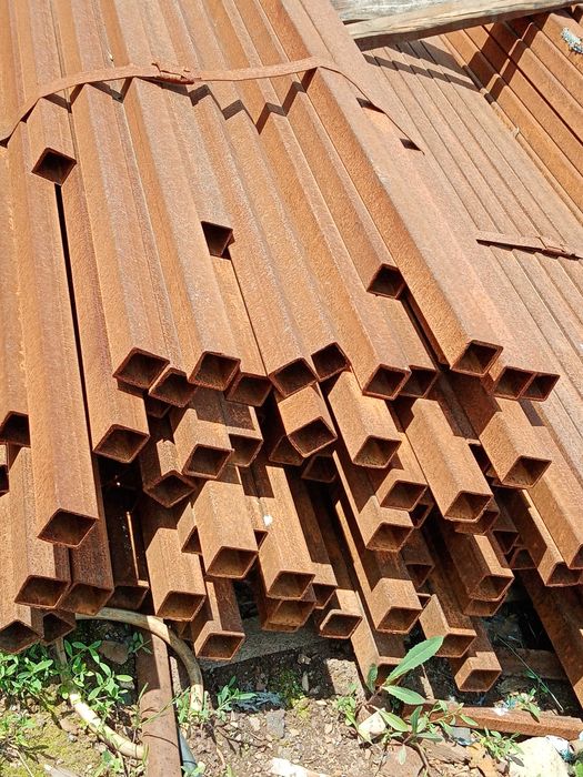 Труба  профильная 40х40 мм.