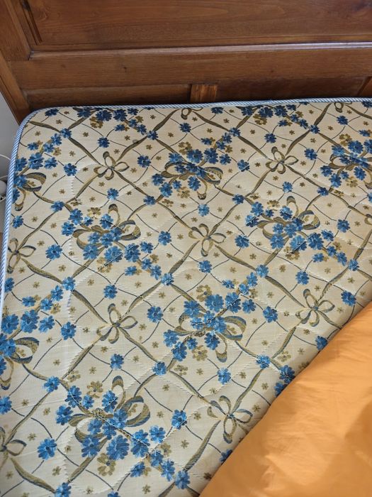 Cama de Casal com Colchão Molibel — Como Nova | 190x140 cm