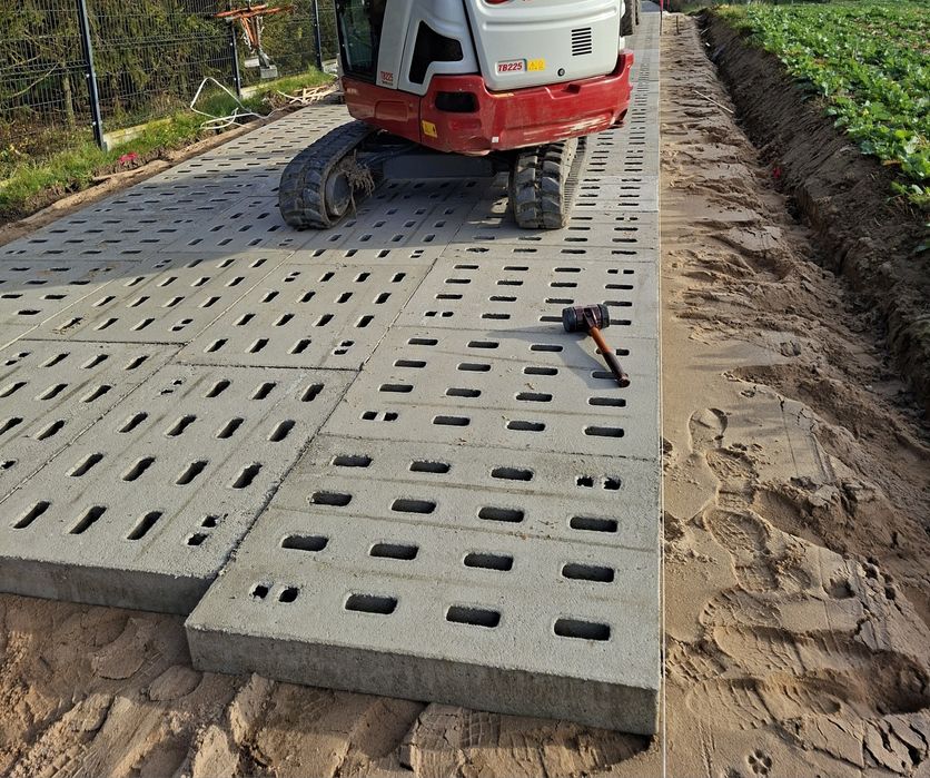 Ukladanie plyt jumbo, plyt drogowych