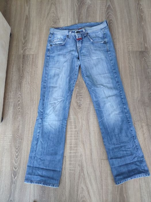 Джинсы итальянские marithe francois

,USA27