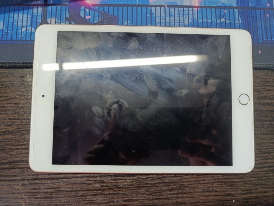 Ipad mini 5 в хорошем состоянии