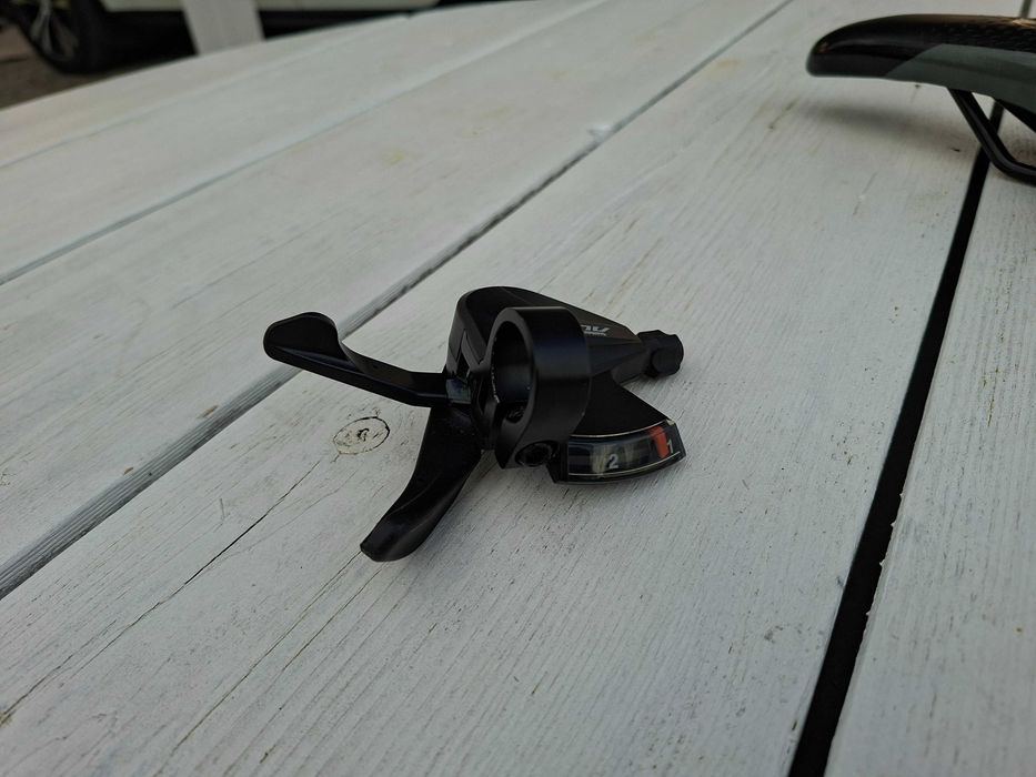 Manetka Lewa Shimano Altus 2-rzędowa. Prawie nowa!