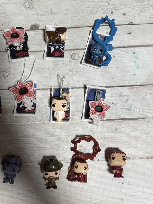 Кіндер джой дивні дива strange things