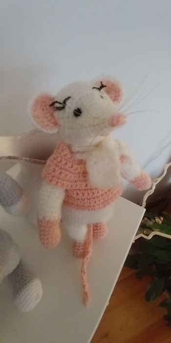 Maskotka Myszka ręcznie robiona na szydełku